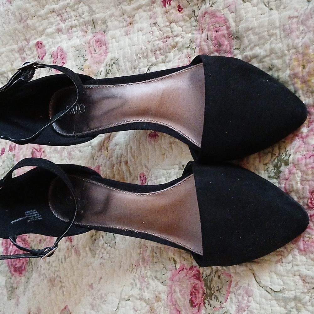 Cato Ankle Strap Black Kitten Heels 10W